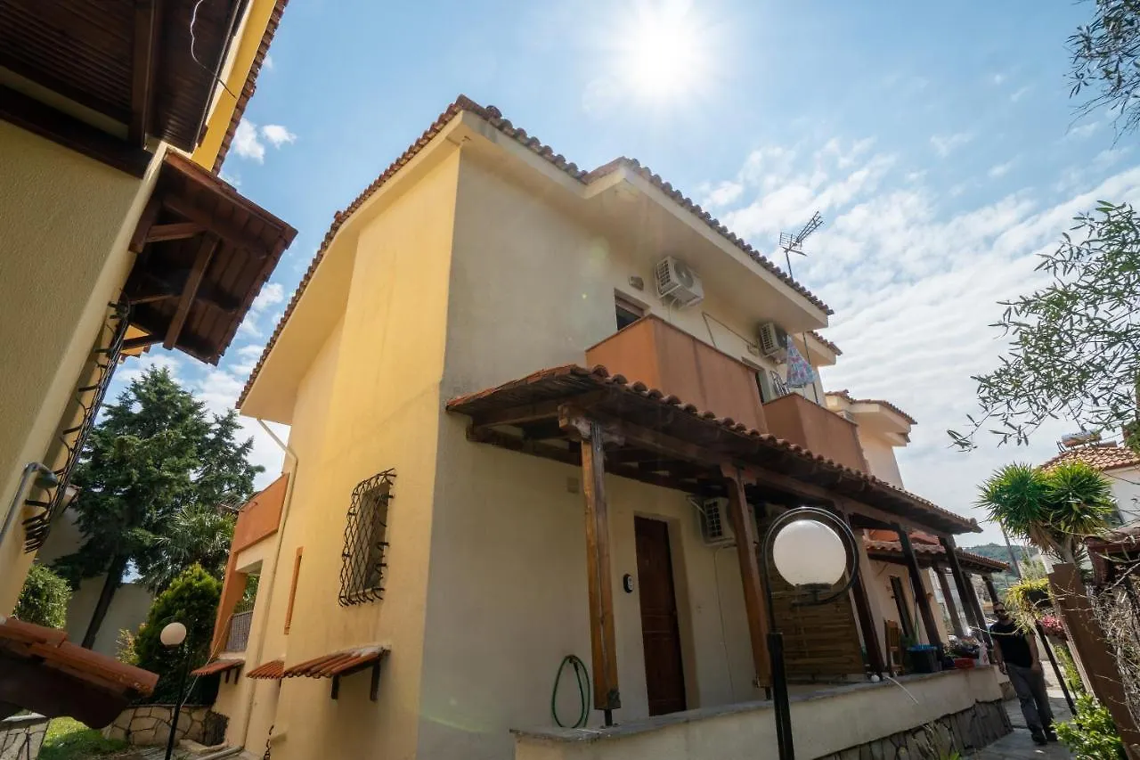 Сasa de vacaciones Blackhaus Pefkochori Chalkidiki Luxury Villa Grecia